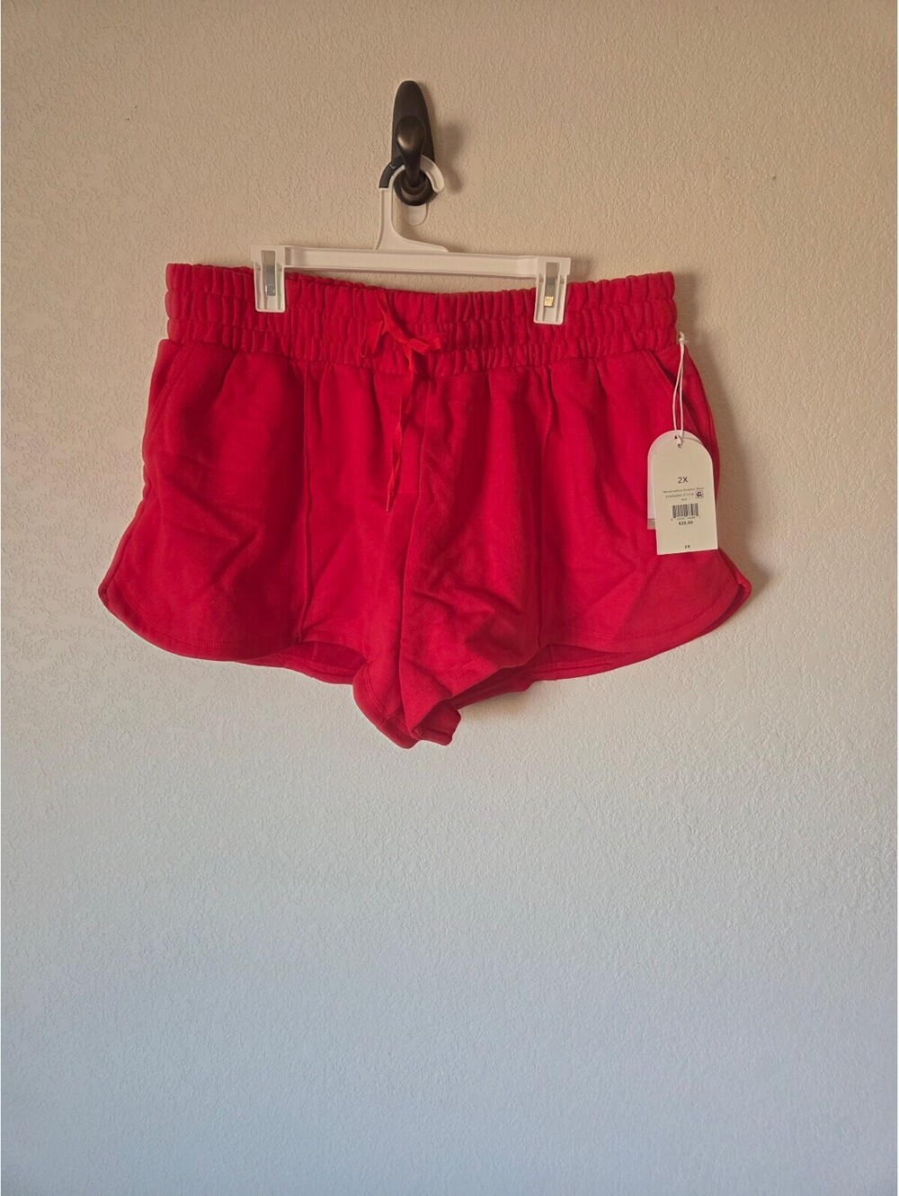 Blogilates Marshmallow Dolphin Shorts 2X Red